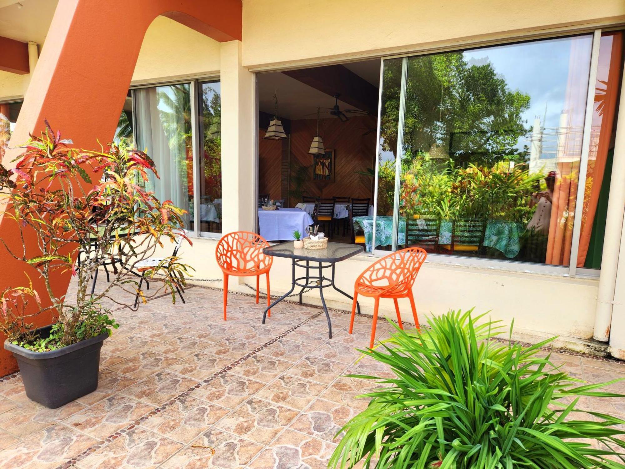 Hotel Santo Vanuatu Luganville Exterior foto